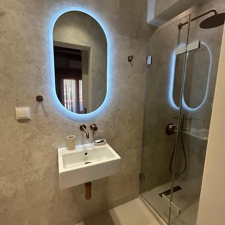 Argo Luxury Appart hôtel *