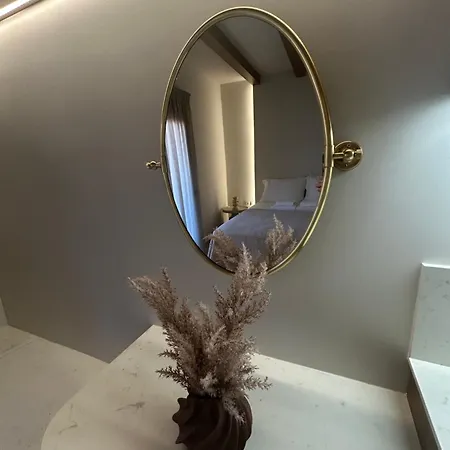 Argo Luxury 3* Milína