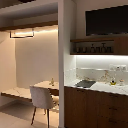 Argo Luxury
